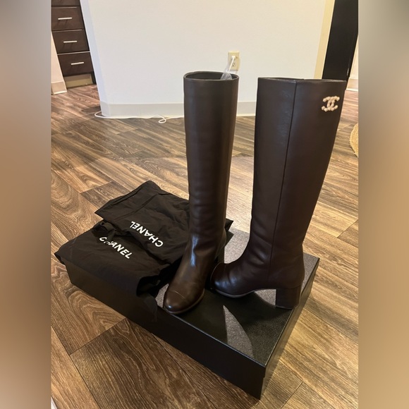 CHANEL CC Logo Knee High Riding Boots in Chocolate Dark Brown - Picture 1 of 14